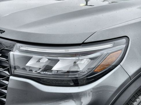 New 2026 Ford Explorer ST-Line image 13