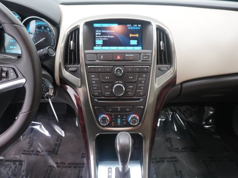 Used 2013 Buick Verano Convenience FWD image 18