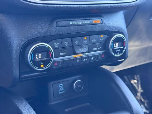 Used 2021 Ford Escape SEL w/ Technology Package FWD image 27