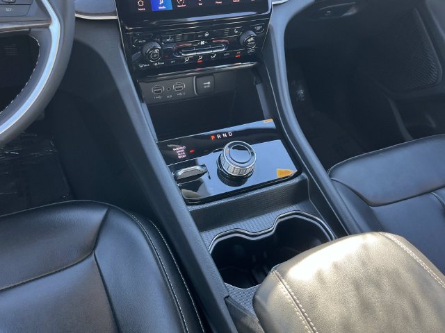 Certified 2024 Jeep Grand Cherokee L Limited AWD/4WD image 14