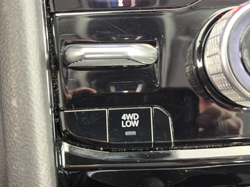 Used 2023 Jeep Grand Cherokee 4WD 4xe w/ Luxury Tech Group II image 39