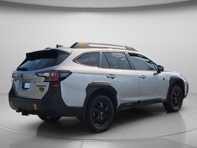 Used 2025 Subaru Outback Wilderness AWD/4WD image 7