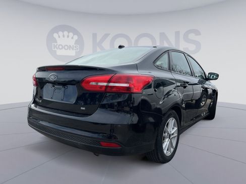 Used 2018 Ford Focus SE image 4
