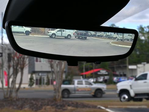 Used 2024 Chevrolet Suburban Premier w/ Premium Package 2 image 33