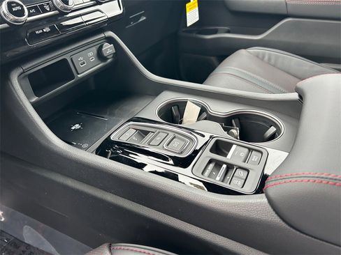 New 2025 Honda Pilot Black Edition image 11