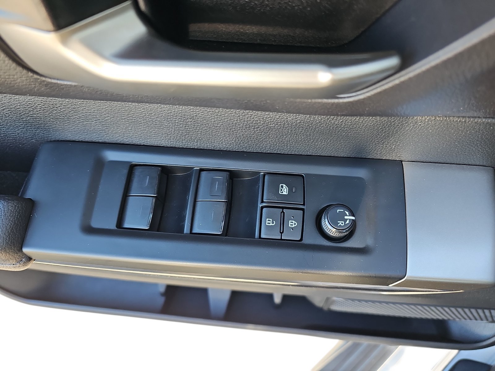 Used 2024 Toyota Tundra SR5 AWD/4WD image 30