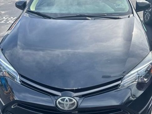 Used 2017 Toyota Corolla LE FWD image 14