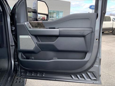 Used 2025 Ford F250 Lariat w/ Tremor Off-Road Package image 22