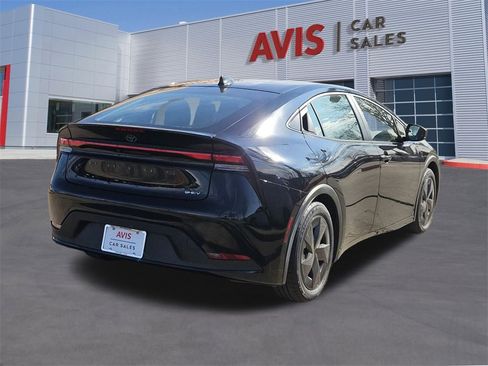 Used 2025 Toyota Prius LE image 6