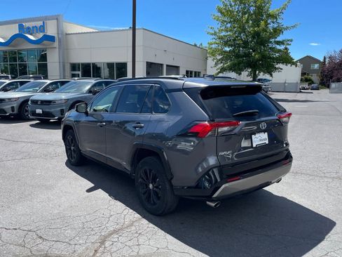 Used 2023 Toyota RAV4 SE w/ SE Grade Weather Package AWD/4WD image 3