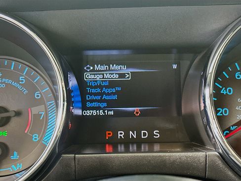 Used 2016 Ford Mustang Premium image 18