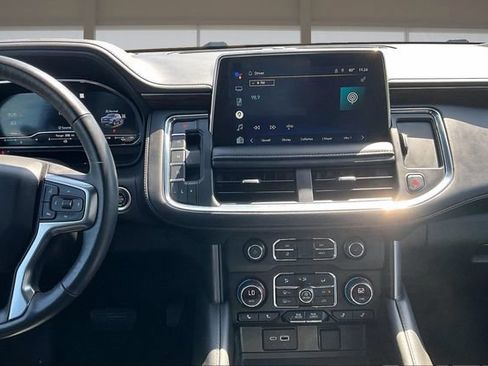 Used 2022 Chevrolet Tahoe Z71 w/ Luxury Package AWD/4WD image 6
