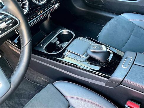 Used 2022 Mercedes-Benz CLA 250 4MATIC image 14