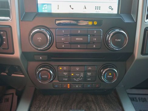 Used 2018 Ford F250 Lariat w/ Chrome Package image 31