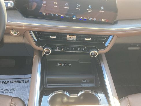 New 2025 Chevrolet Tahoe High Country image 18