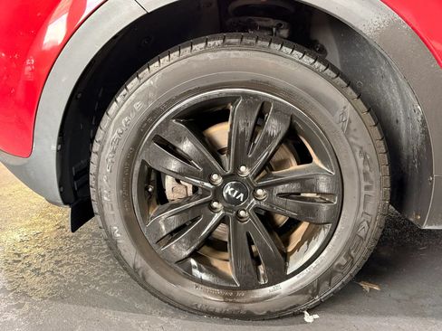Used 2019 Kia Sportage LX AWD/4WD image 29