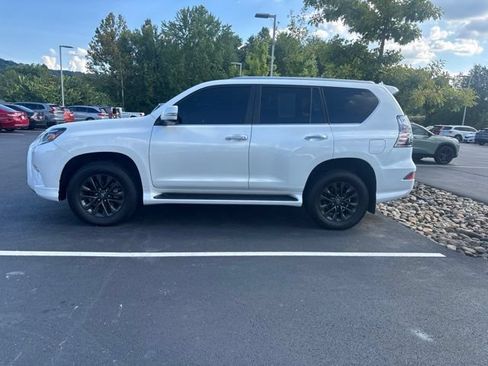 Used 2020 Lexus GX 460 Premium w/ Premium Package AWD/4WD image 3