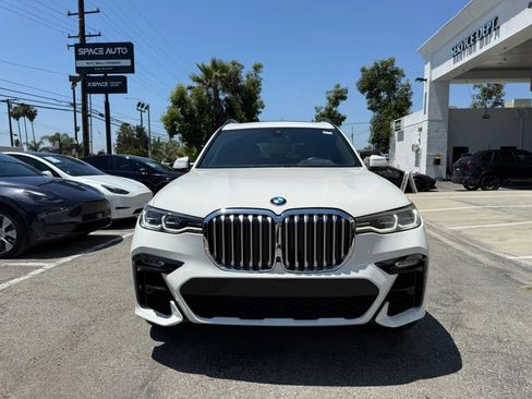 Used 2020 BMW X7 xDrive40i w/ M Sport Package AWD/4WD image 2