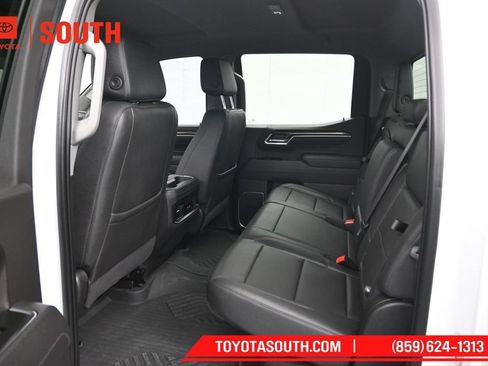 Used 2025 Chevrolet Silverado 1500 LT Trail Boss w/ Convenience Package II AWD/4WD image 10