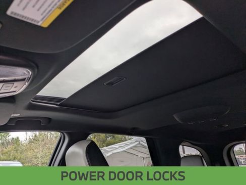 Certified 2024 Dodge Durango GT image 16