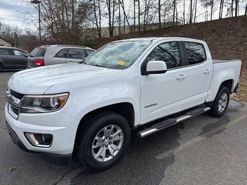 Used 2017 Chevrolet Colorado LT w/ LT Convenience Package image 5