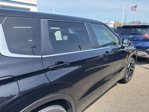 Used 2024 Mitsubishi Outlander SE AWD/4WD image 7