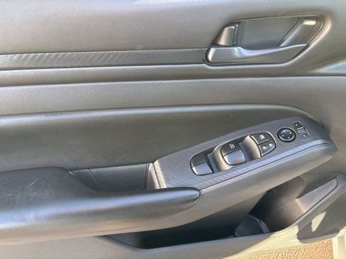 Used 2024 Nissan Altima 2.5 S image 13