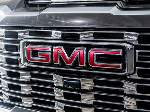 Used 2025 GMC Sierra 3500 Denali w/ Denali Reserve Package image 24