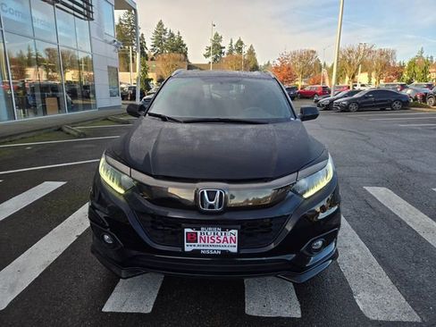 Used 2021 Honda HR-V Sport image 3