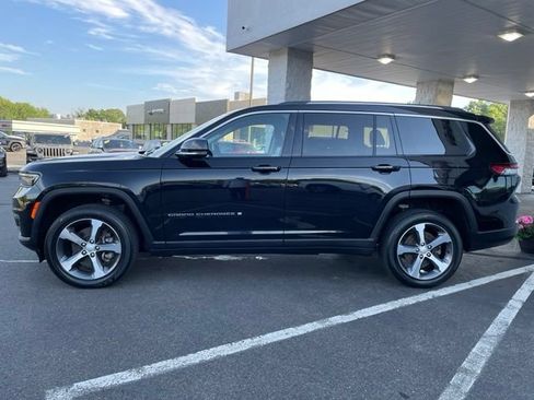 Used 2023 Jeep Grand Cherokee L Limited AWD/4WD image 8