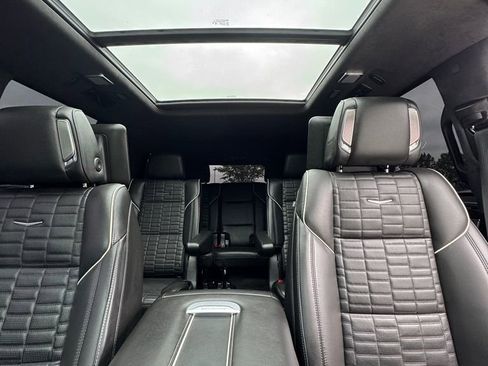 Used 2023 Cadillac Escalade V AWD/4WD image 34