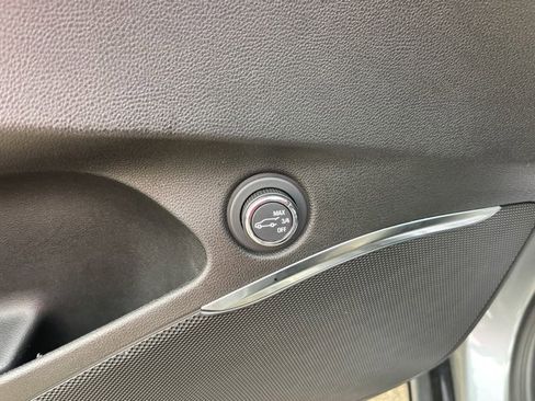 Used 2023 Buick Enclave Essence w/ Sport Touring Edition image 16