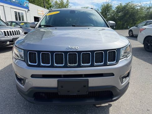 Used 2018 Jeep Compass Latitude w/ Cold Weather Group AWD/4WD image 6