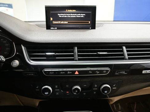 Used 2018 Audi Q7 3.0T Premium image 26