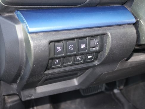 Used 2019 Subaru Crosstrek Hybrid Sport Utility 4D w/ Moonroof Package w/Navigation image 18