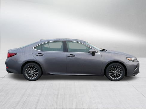 Used 2018 Lexus ES 350 w/ Premier Package image 8