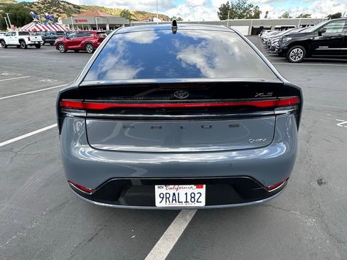 Used 2024 Toyota Prius XLE image 3