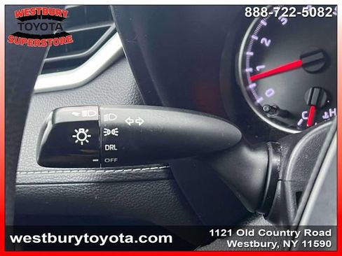 Used 2021 Toyota RAV4 LE AWD/4WD image 25