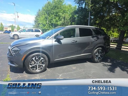 Used 2024 Kia Sportage EX AWD/4WD image 1