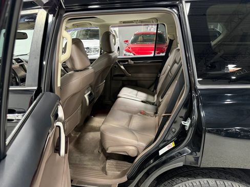 Used 2014 Lexus GX 460 Luxury w/ Driver Support Package AWD/4WD image 58