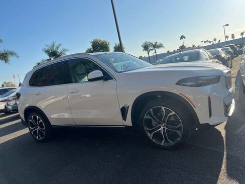 Used 2024 BMW X5 sDrive40i w/ Parking Assistance Package RWD image 3