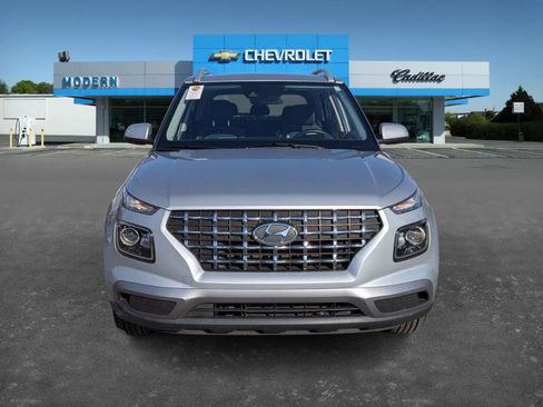 Used 2022 Hyundai Venue SEL image 8