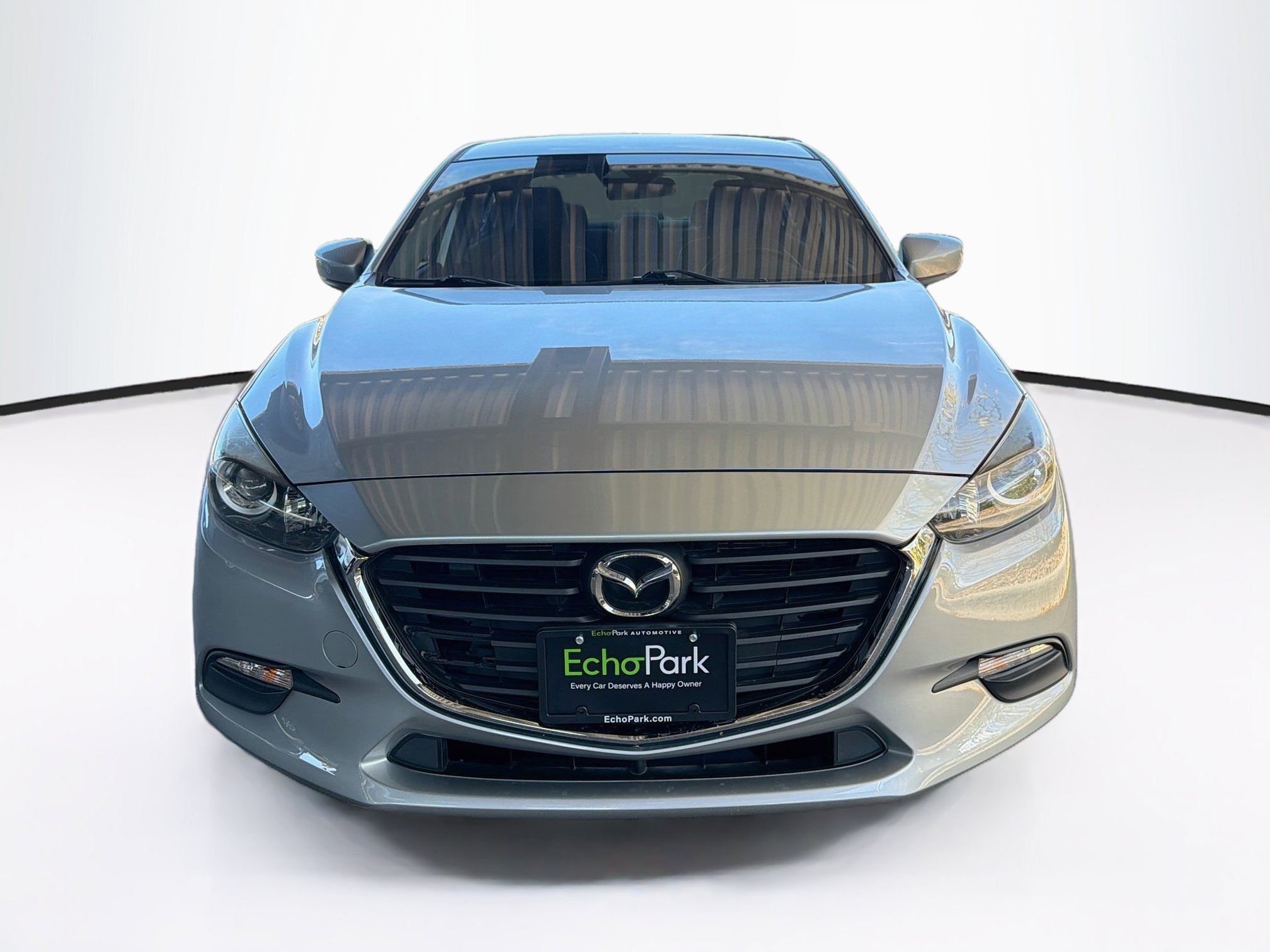 Used 2018 MAZDA MAZDA3 Touring FWD image 2