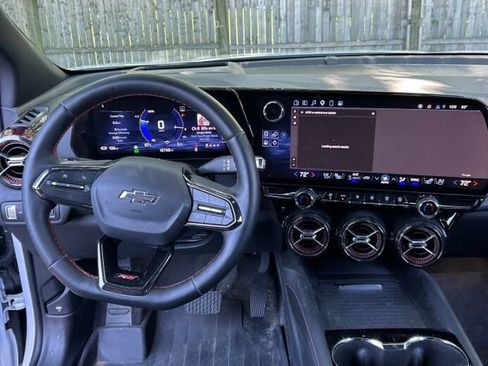 Used 2025 Chevrolet Blazer EV RS AWD/4WD image 6