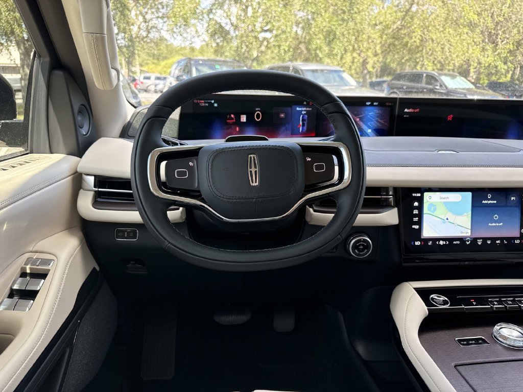 New 2027 Lincoln Navigator Reserve AWD/4WD image 18