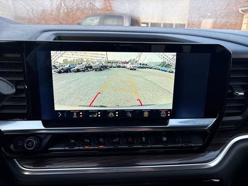 Used 2024 Chevrolet Silverado 1500 LT w/ Safety Package AWD/4WD image 15