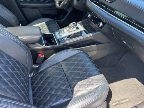 Used 2023 Mitsubishi Outlander SEL AWD/4WD image 41
