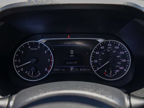 Used 2024 Nissan Sentra SV FWD image 27