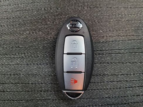 Used 2021 Nissan Rogue S image 32