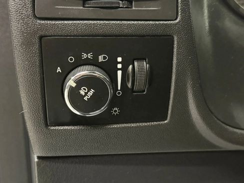 Used 2014 Dodge Challenger SRT8 w/ Harman/Kardon Audio Group image 22